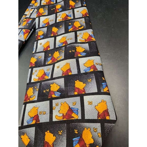 Classic Pooh Winnie The Pooh 100% Silk Tie Honey Bee Cute - Picture 2 of 4